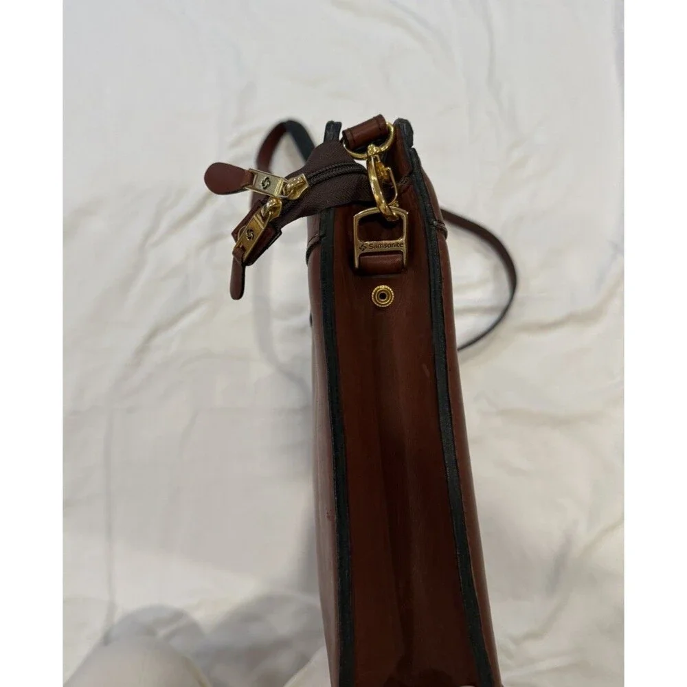 Samsonite Brown Leather Messenger Bag Laptop w/ Shoulder Strap 19” X 13”